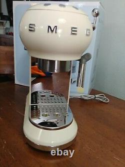 Cream SMEG 50's Retro Style Aesthetic Espresso Coffee Machine- Slightly Used