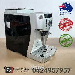 DeLonghi Magnifica S ECAM 22.110. SB Fully Automatic Coffee Machine Used