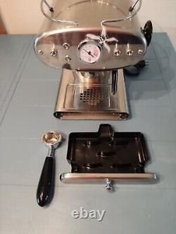 Illy X1 iperEspresso Machine Anniversary 1935 Espresso and coffee capsule