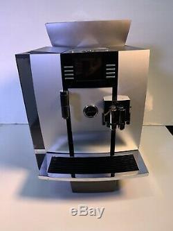 Jura 15089 GIGA W3 Professional Automatic Coffee Machine, Silver. Needs repair