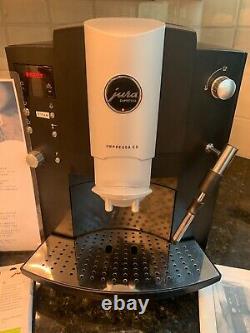 Jura Impressa E8 Coffee & Espresso Machine/grinder/frother + Accessories